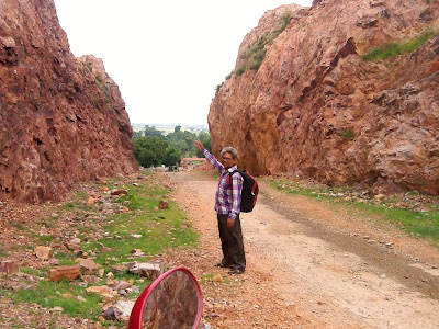 Mountain Man: कर्मवीर दशरथ मांझी, Karmaveer mountain man Dashrath Manjhi, AnjNewsMedia, Ashok Kumar Anj, World Record Journalist and Writer