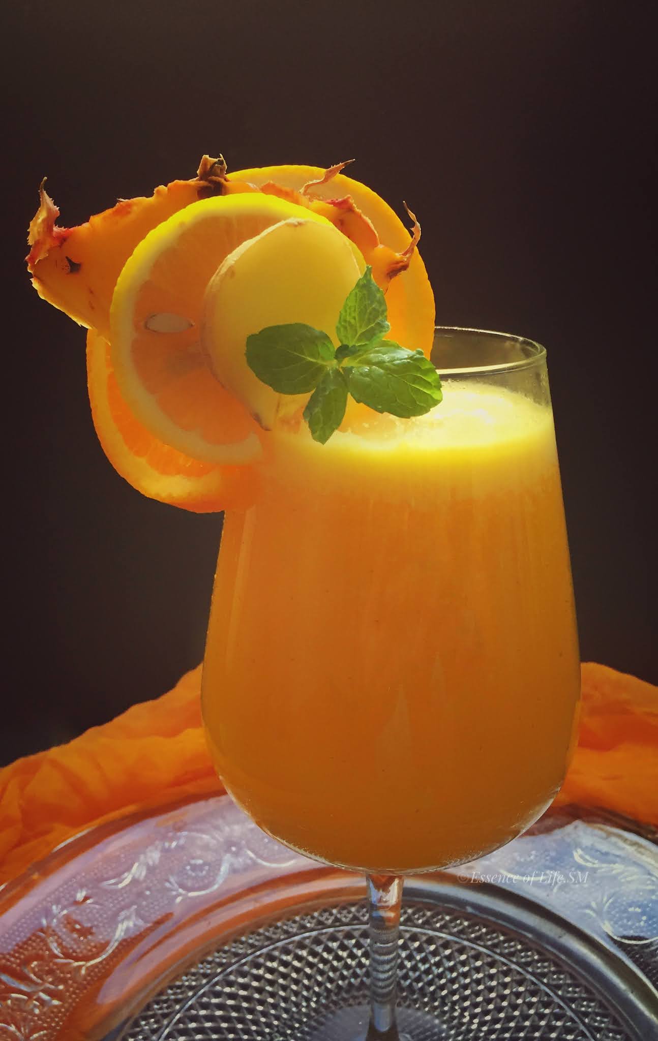 ORANGE PINEAPPLE LEMON & GINGER JUICE