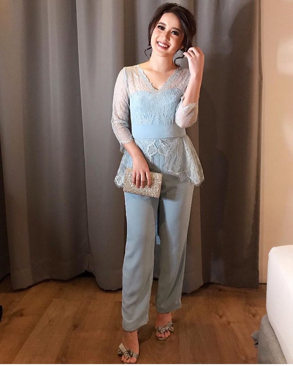 Model Kebaya Celana Kekinian untuk Kondangan