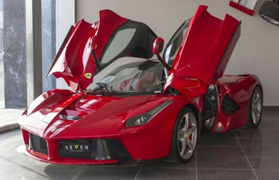  ferrari ialah supercars yang paling banyak dimiliki oleh para orang orang kaya dari berb Spesifikasi Ferrari LaFerrari