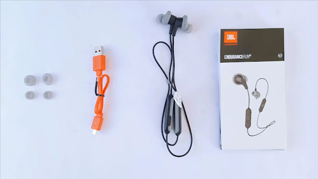 JBL Endurance Run BT Wireless Headphones box content JBL Endurance Run BT Sweat Proof Wireless in-Ear Sport Headphones box content