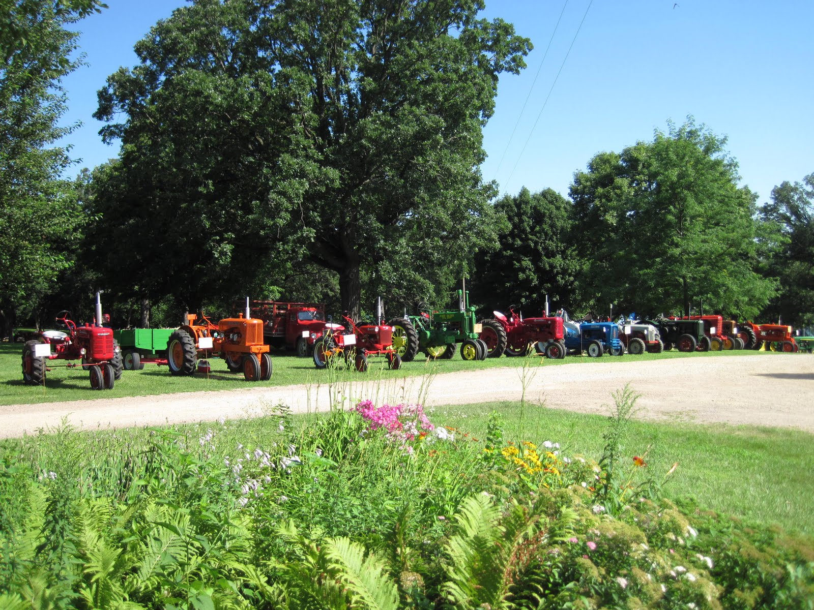 Gordon W. Fredrickson: Credit River Antique Tractor Club