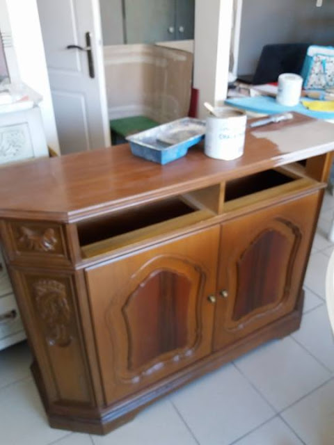 Αφιέρωμα: Μπουφές! Αρκούδα καφέ ... "τρέχα και βάψε" τον ξύλινο μπουφέ 34 Annie Sloan Greece Αφιέρωμα: Μπουφές! Αρκούδα καφέ ... "τρέχα και βάψε" τον ξύλινο μπουφέ 34 Annie Sloan Greece