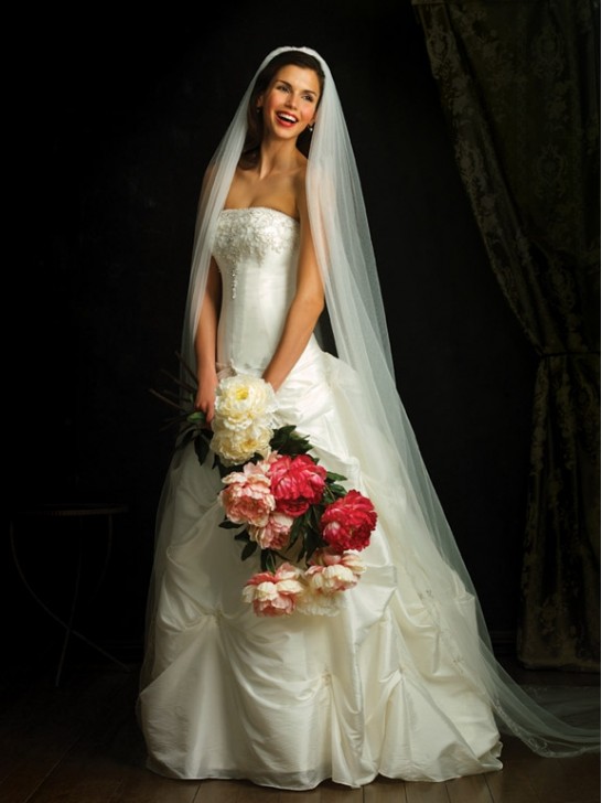 FASHION TREND A Wonderful Germany  Wedding  Dresses  Online  Shop