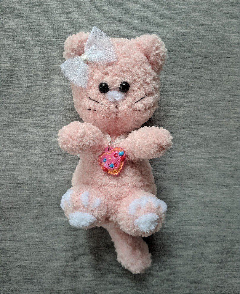 Вязаный котенок игрушка крючком