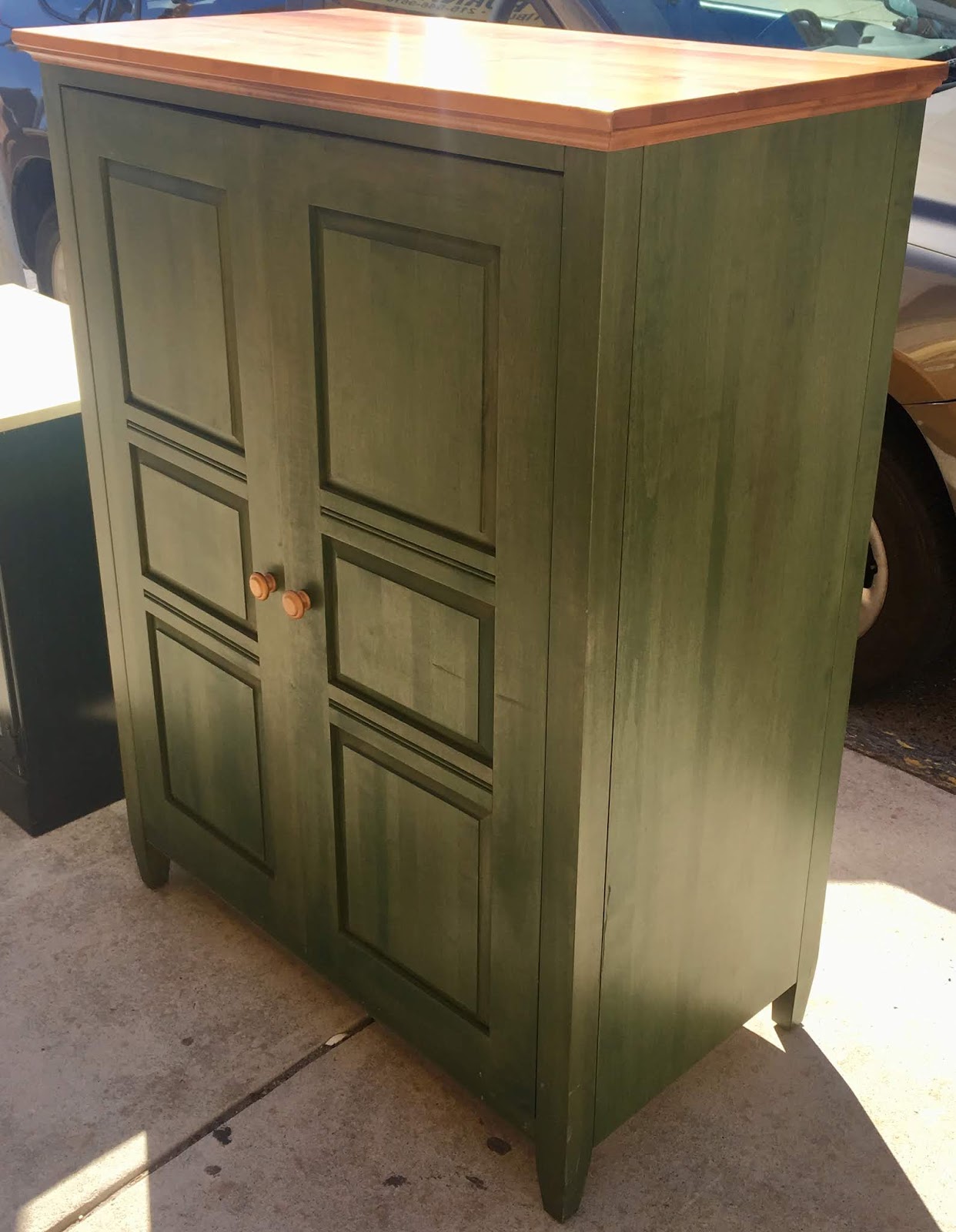 Uhuru Furniture & Collectibles Painted TV Armoire by Ethan Allen