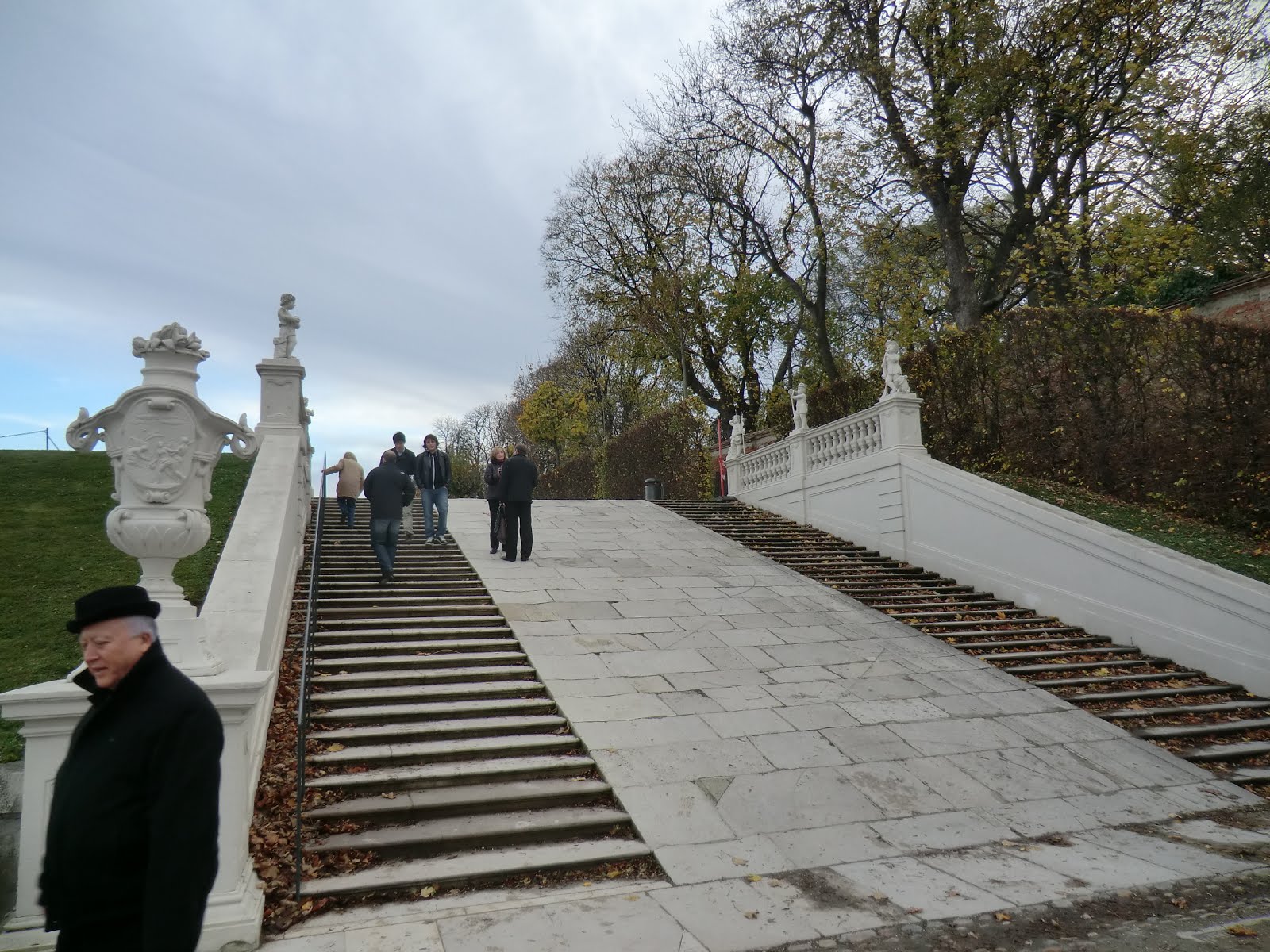 METIDO EN JARDINES: Elementos del Jardín, Escaleras.