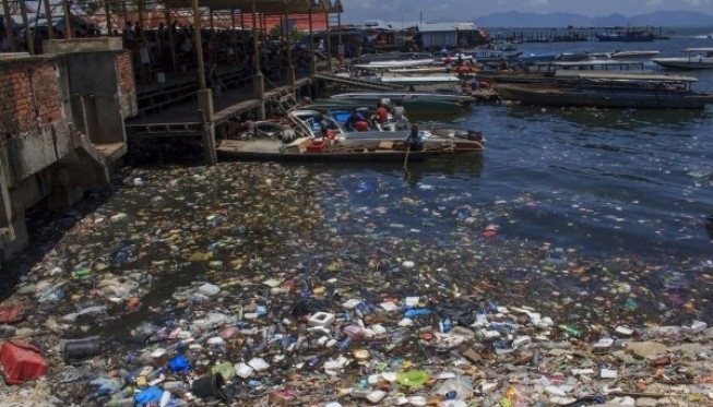 Pengertian Polusi Air Pencemaran Air Ciri Ciri Penyebab Dampak Polusi Air Dan Contoh Pencemaran Air Ilmuips My Id Materi Belajar Gratis