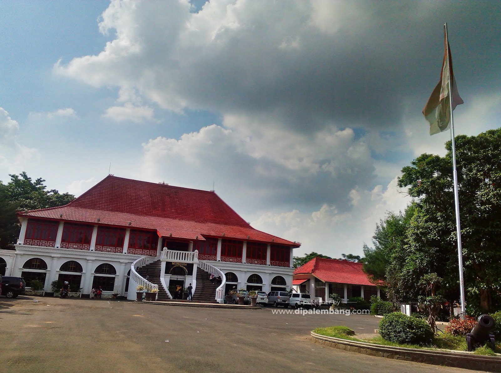 Melihat Sejarah Kerajaan Sriwijaya di Museum Sultan Mahmud Badaruddin 2