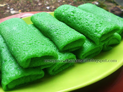  resep dadar gulung merupakan ciri khas dari kue basah tradisional dengan isi kelapa parut Resep Dadar Gulung Isi Kelapa Kulit Tanpa Telur