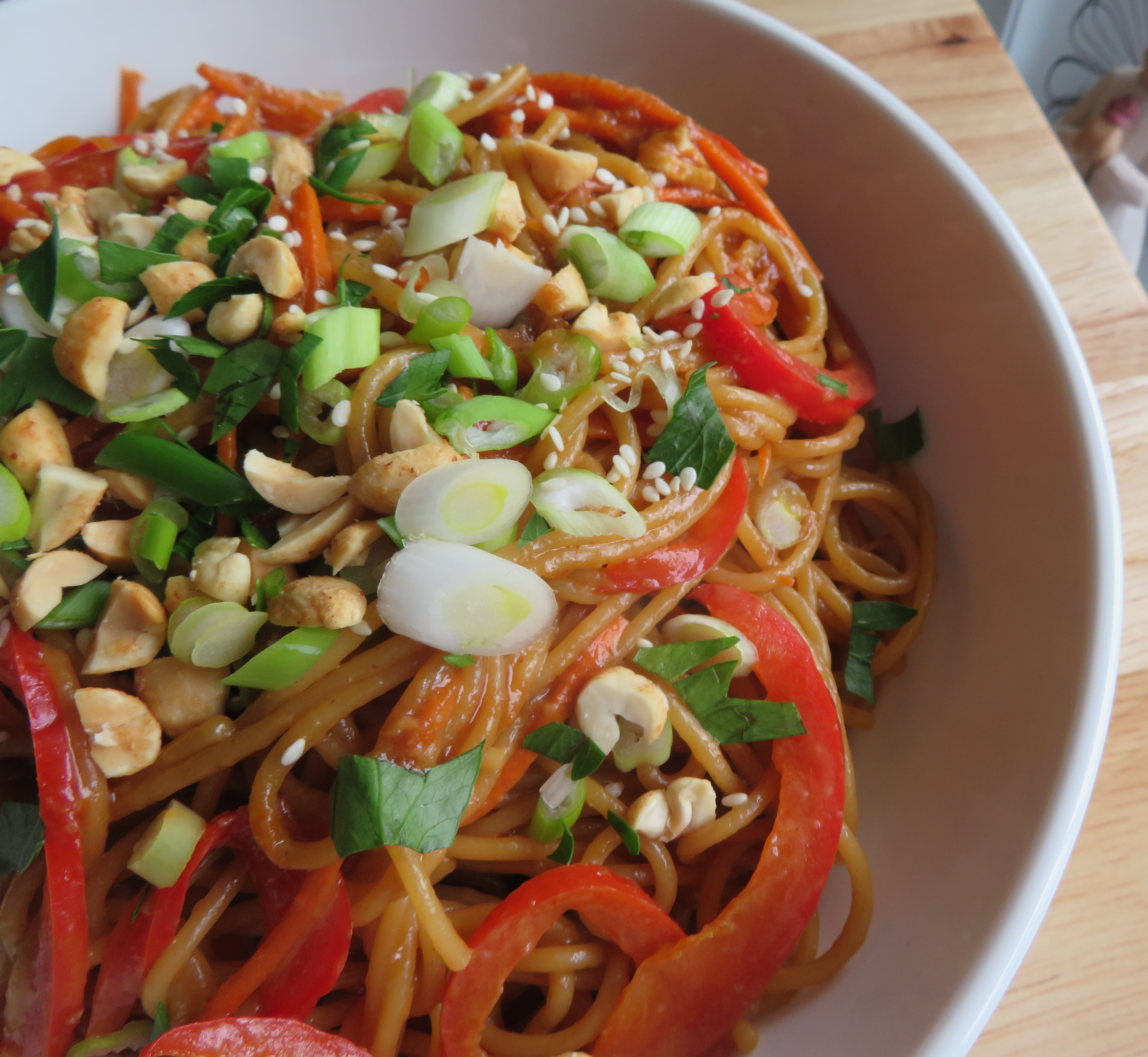 Peanut Sauced Easy Thai Noodles (small batch) | The English Kitchen
