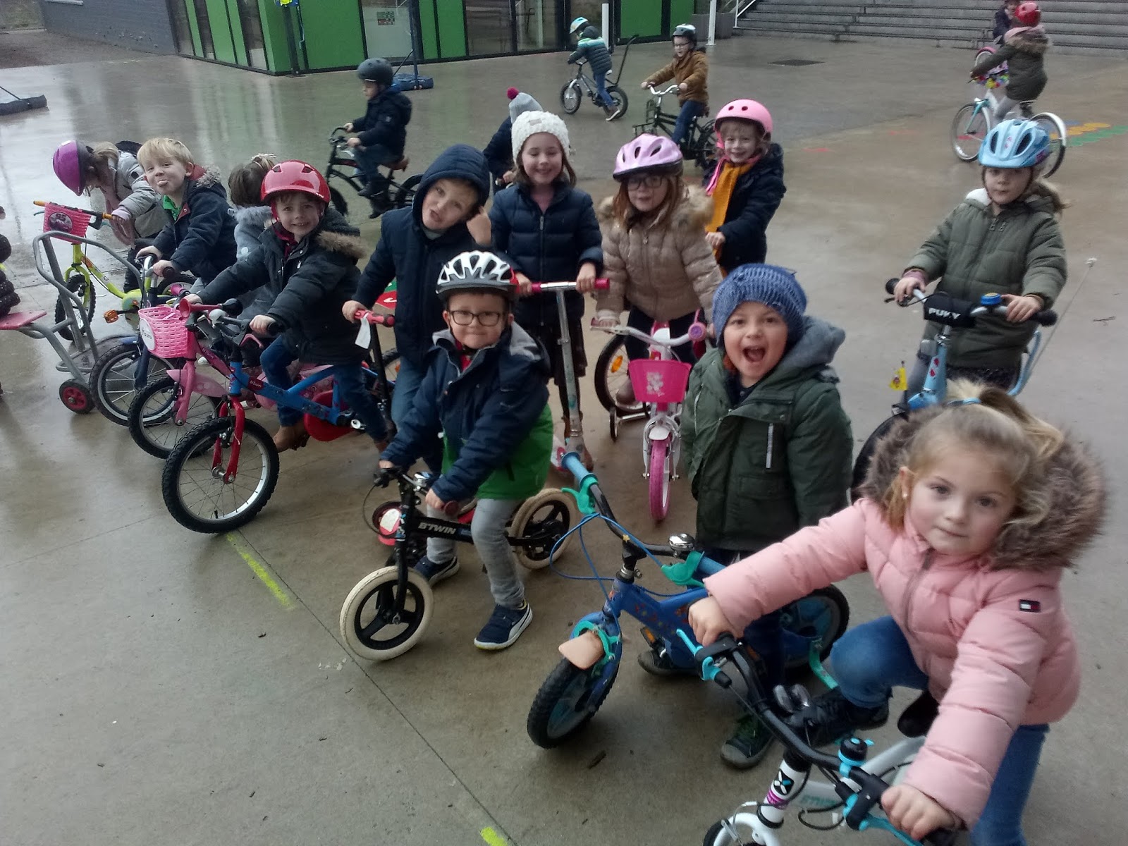 Welkom bij de Kikkerklas !: FABELDIEREN en SPROOKJESDIEREN