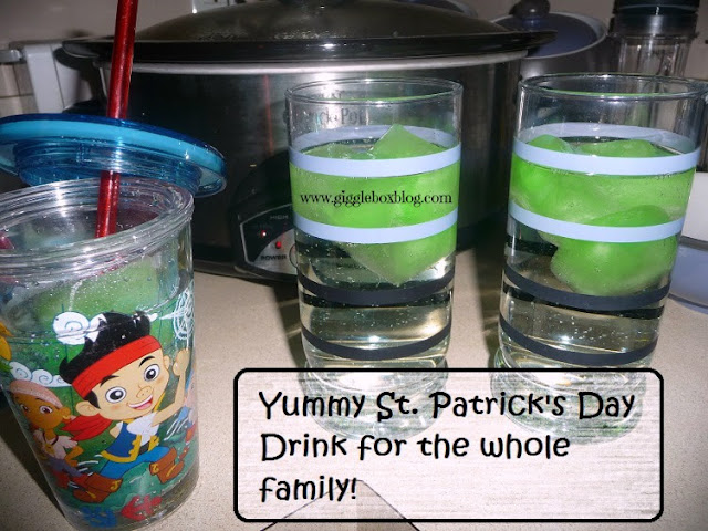 a delicious drink for St Patrick's Day, family friendly St Patrick's Day drink, lemon-lime kool-aid ice cubes in Sprite, St Patrick's Day, 