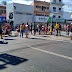 Revoltados, comerciantes protestam no centro de Patos