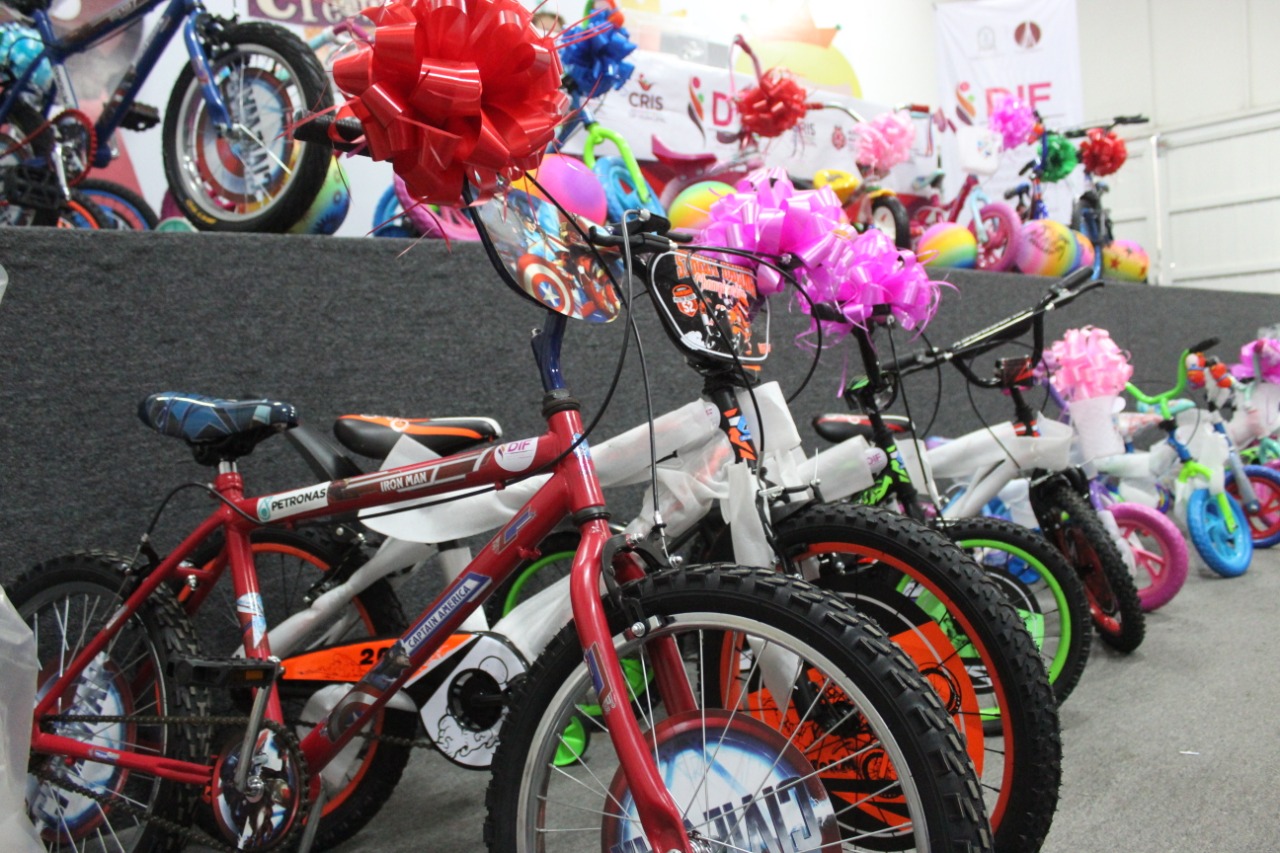 Regala DIF 371 bicicletas a niñas y niños del municipio | Imagen y Política -periodismo con verdad-