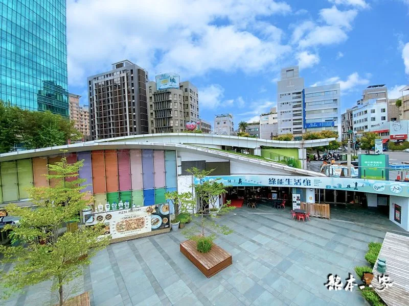 台中草悟廣場告白遊LOVE園友達以上戀人未滿告白好去處