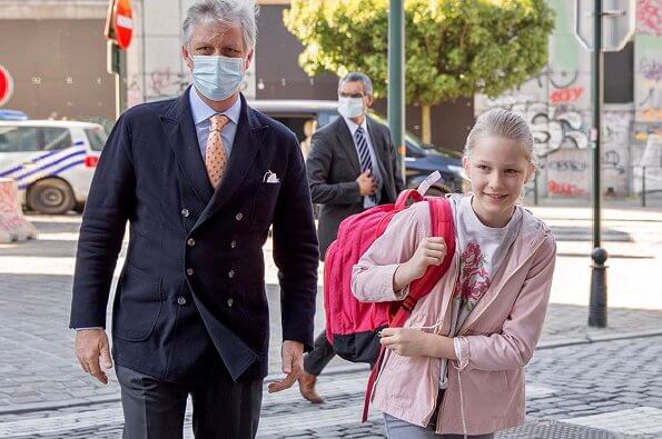 King Philippe and Princess Eleonore visited Sint-Jan Berchmans College. Princess Elisabeth and Queen Mathilde