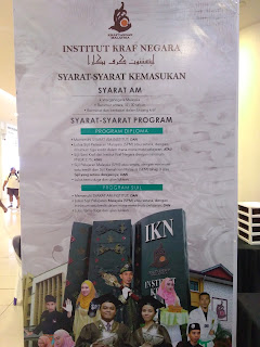 mall suria sabah suriasabah membeli belah kota kinabalu KK sabah malaysia kraf tekstil kain adat destar dastar tanjak kadasan dusun dayak tenun songket sarawak pua kumbu ringgit mall suria sabah suriasabah membeli belah kota kinabalu KK sabah malaysia kraf tekstil kain adat destar dastar tanjak kadasan dusun dayak tenun songket sarawak pua kumbu ringgit