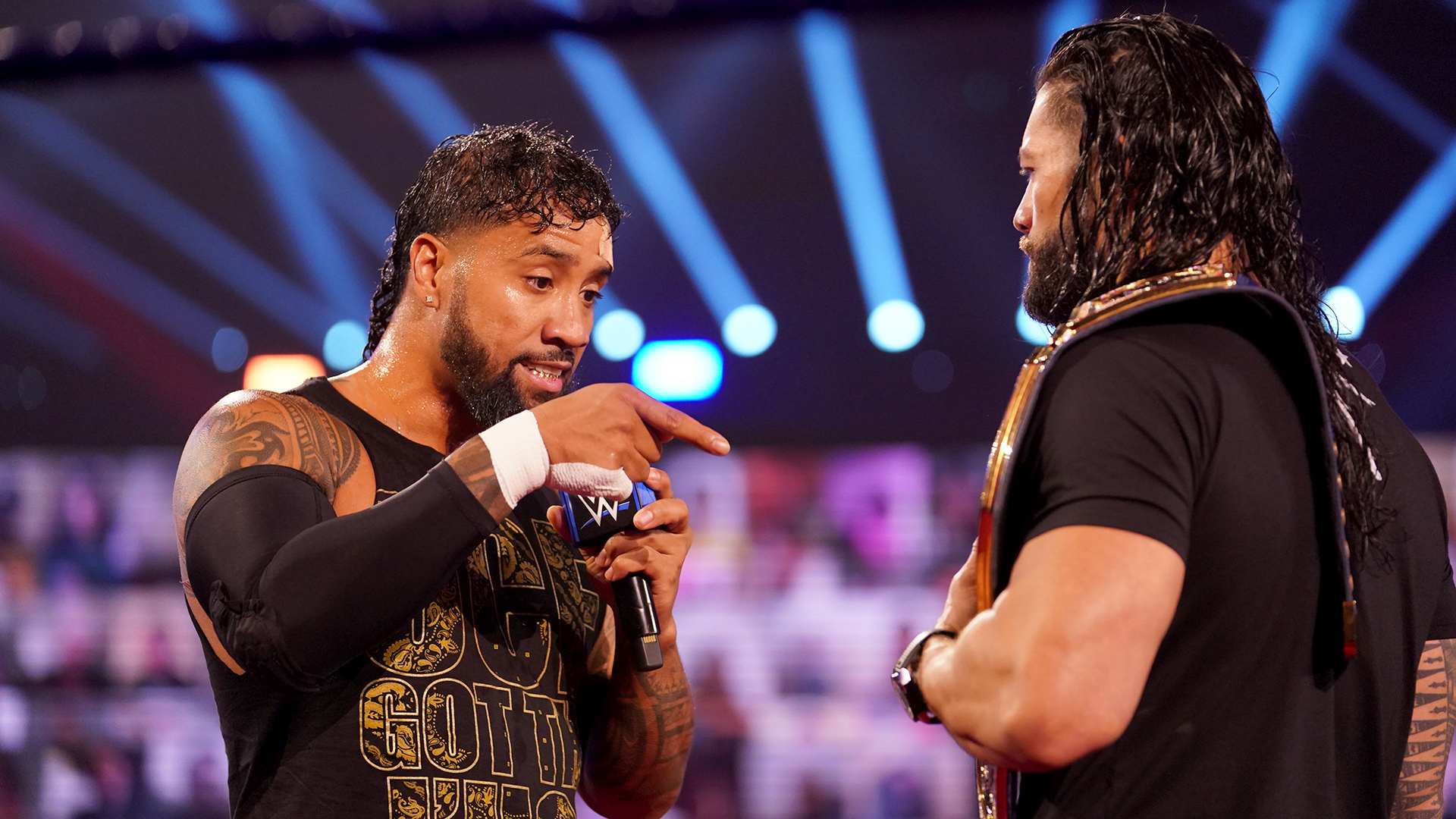 WWE confirma estipulação do combate entre Jey Uso e Roman Reigns no Hell in a Cell