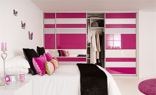 Lemari Pakaian Warna- Warni untuk Kamar Tidur Modern Dengan PenataanYang Simpel Lemari pakaian merupakan bagian tak terpisahkan dari Lemari Pakaian Warna- Warni untuk Kamar Tidur Modern Dengan PenataanYang Simpel