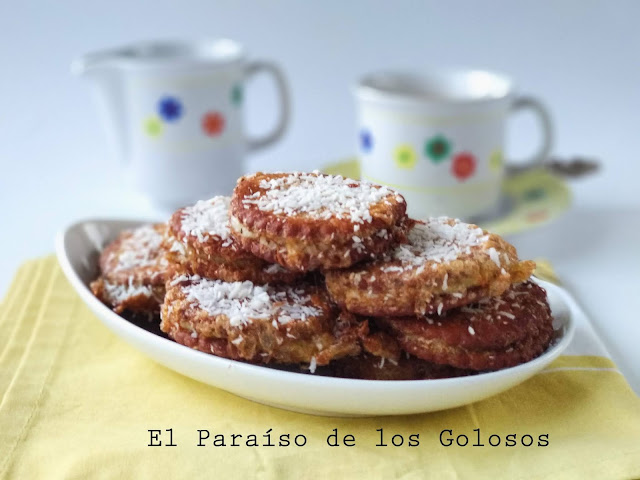 Galletas  Rellenas De Crema  Y Rebozadas Con Coco
