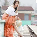 Park Hyun Sun – Orange Skirt Foto 19