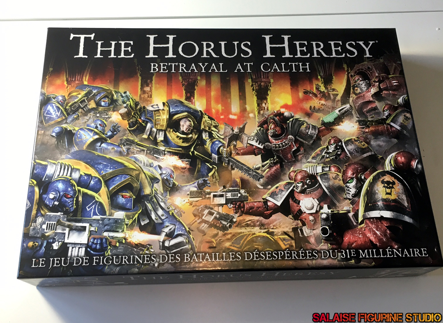 Review] Horus Heresy: Betrayal of Calth, la boite de l'horus heresy de  games workshop.