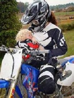 Una Mamá motoquera de tiempo completo
