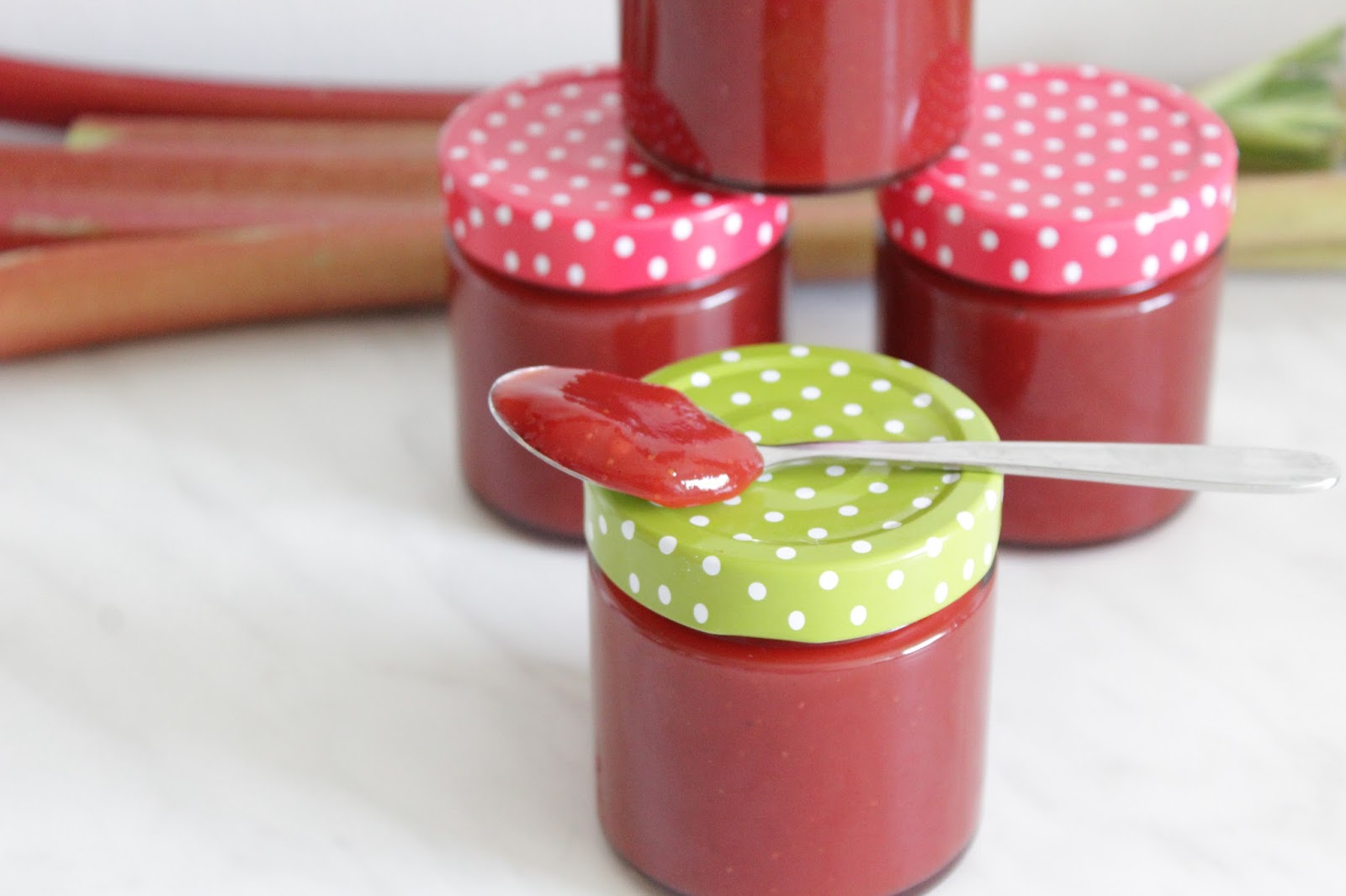 Rezepte mit Herz: Erdbeer - Rhabarber - Marmelade mit Tonkabohne