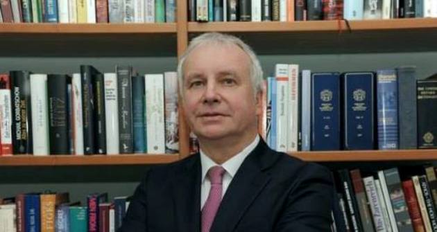 Alexander Rahr professzor: Az USA-t nem Trump irányítja, mivel egy ...