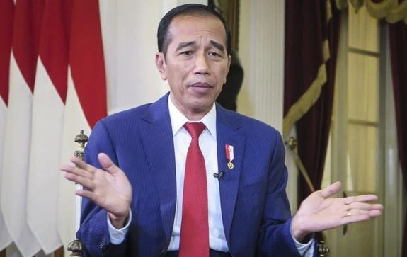 Imbau Rakyat Tetap Waspada Covid-19, Netizen Sebut Jokowi Presiden Beban: Waspada Doang Gak Ada Solusinya!
