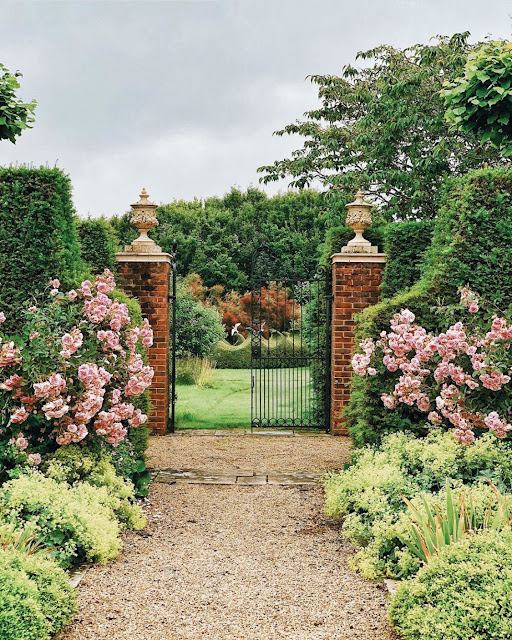 Weekday Wanderlust | Places: Farleigh Wallop & Brocket Hall with The Rollinson London