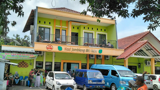 2 hari 1 malam di Cirebon part 1, keraton cirebon, nasi gamblang bu nur, wisata kuliner cirebon