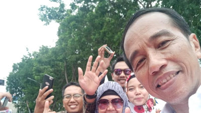 Antara Saya, Selfie dengan Jokowi dan La Nyalla Academia