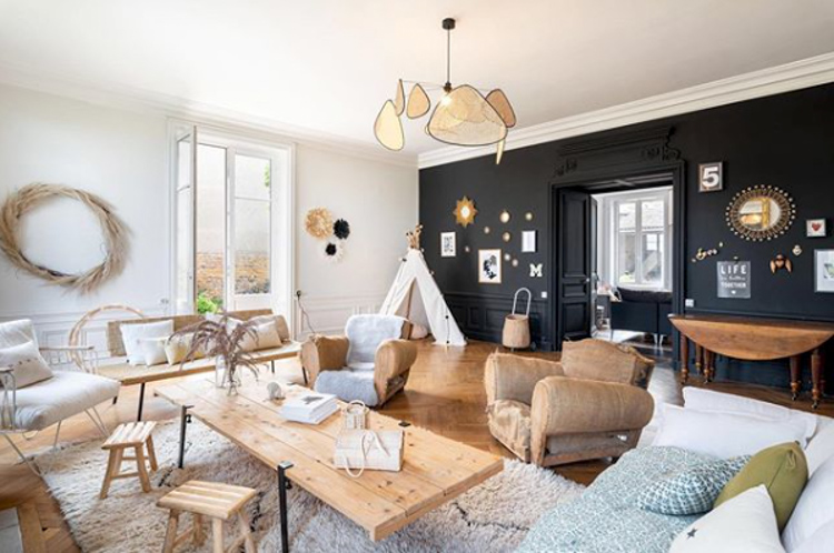 A Wonderful, Relaxed Family Home In the Heart Of the Beaujolais Wine Country