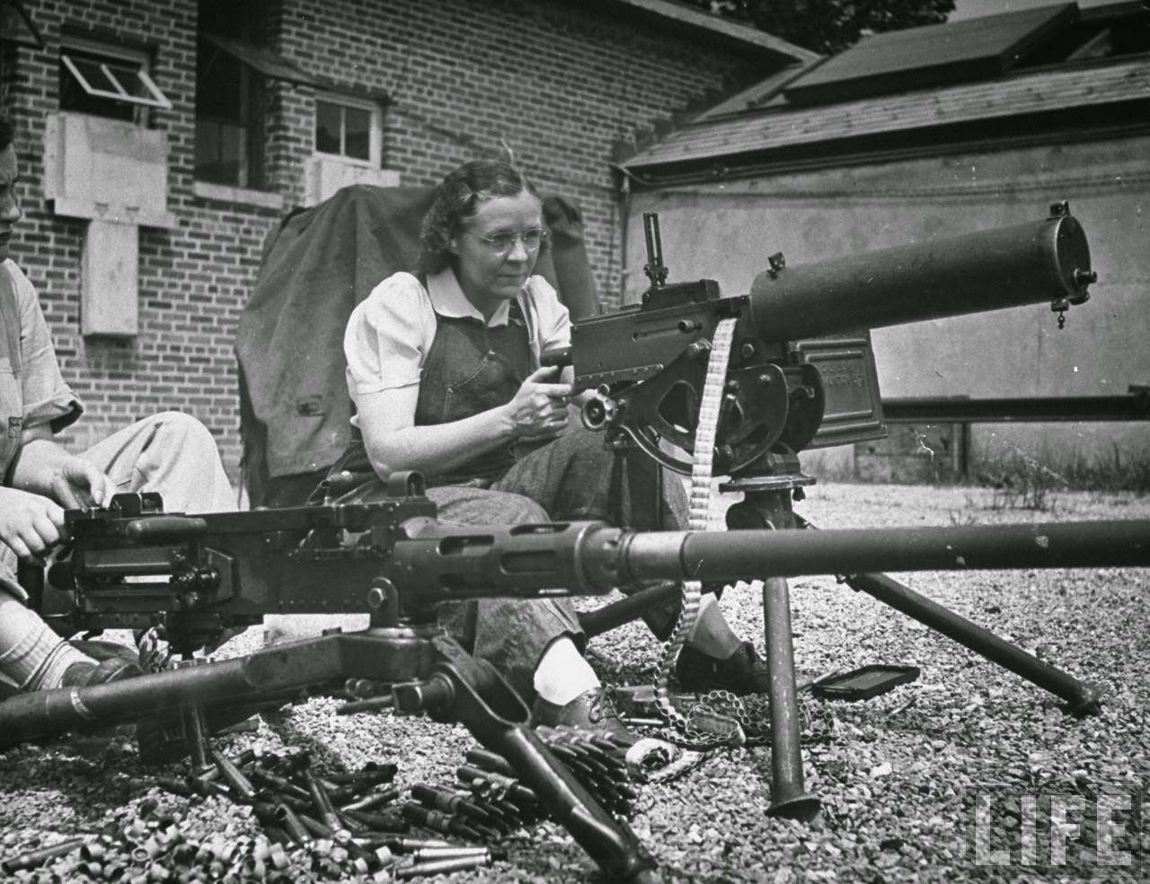 Pictures of Women Testing New Machine Guns at the Aberdeen Proving