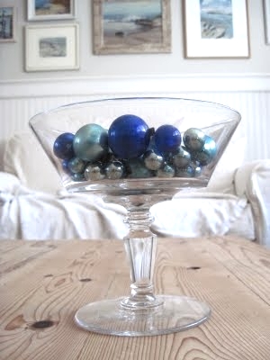 blue Christmas balls in bowl