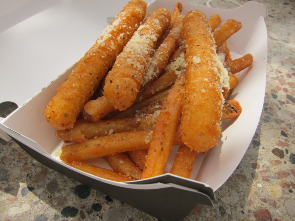 Review Rally's Garlic Parm Fries & Stix