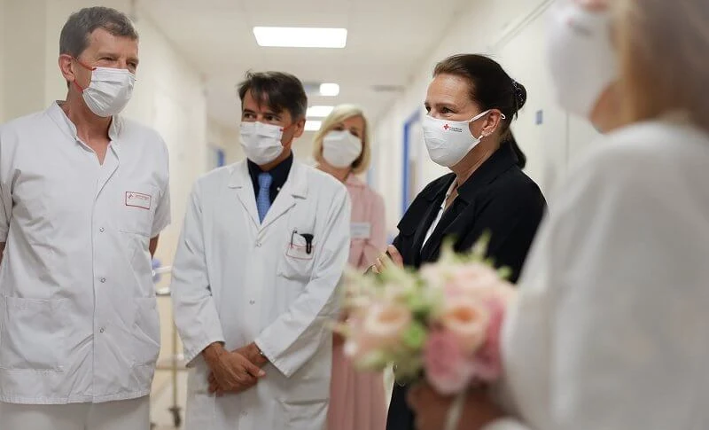 Princess Stephanie visited Princess Grace Hospital Center maternity ward in order to welcome new mothers and babies