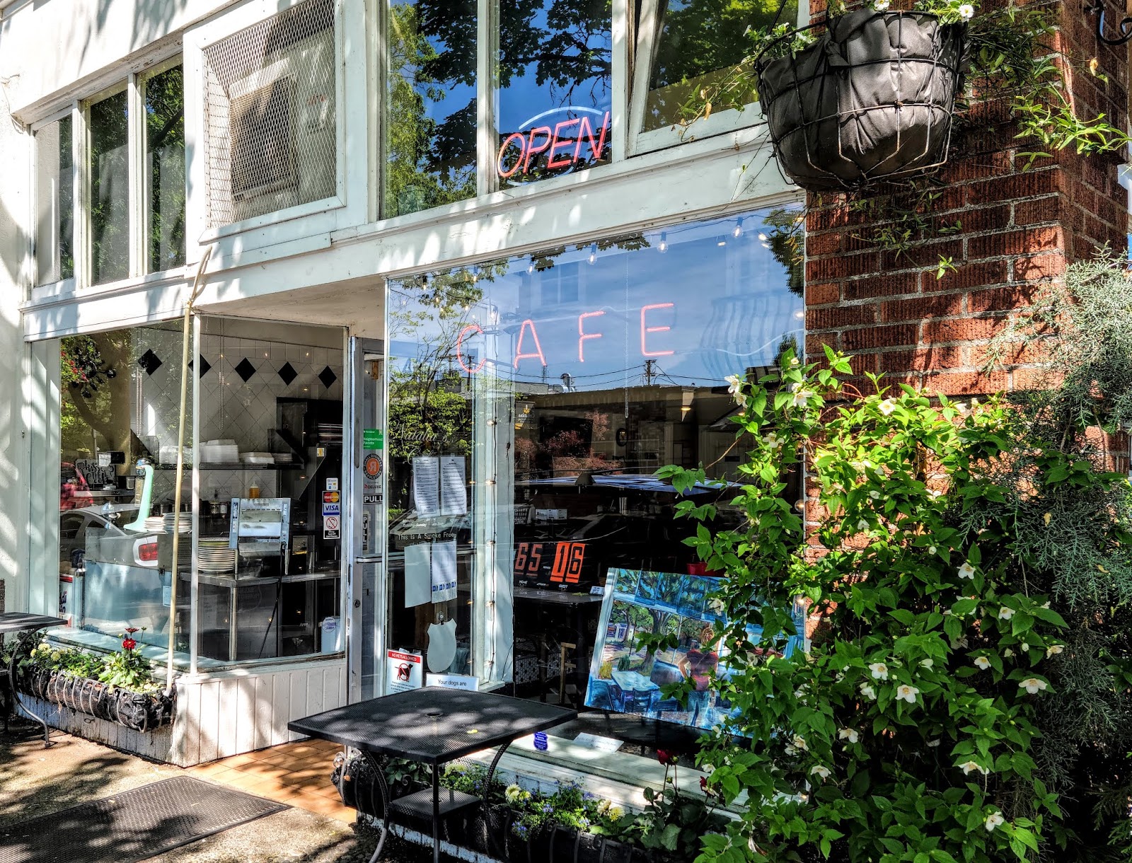 CombatCritic's TravelValue™ Camas, WA Very Good, Albeit A Bit Pricey, Brunch In The Heart Of