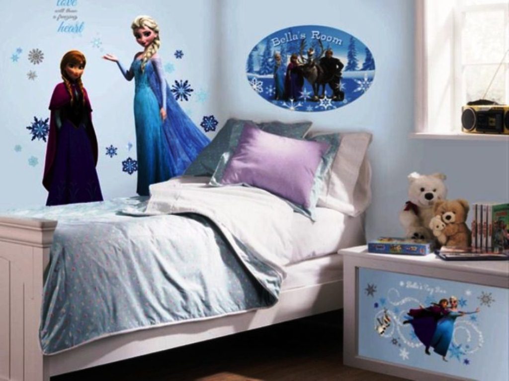 Desain Kamar Tidur Anak Perempuan Minimalis Tema Frozen