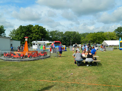 Rides at Sumner Daze Festival