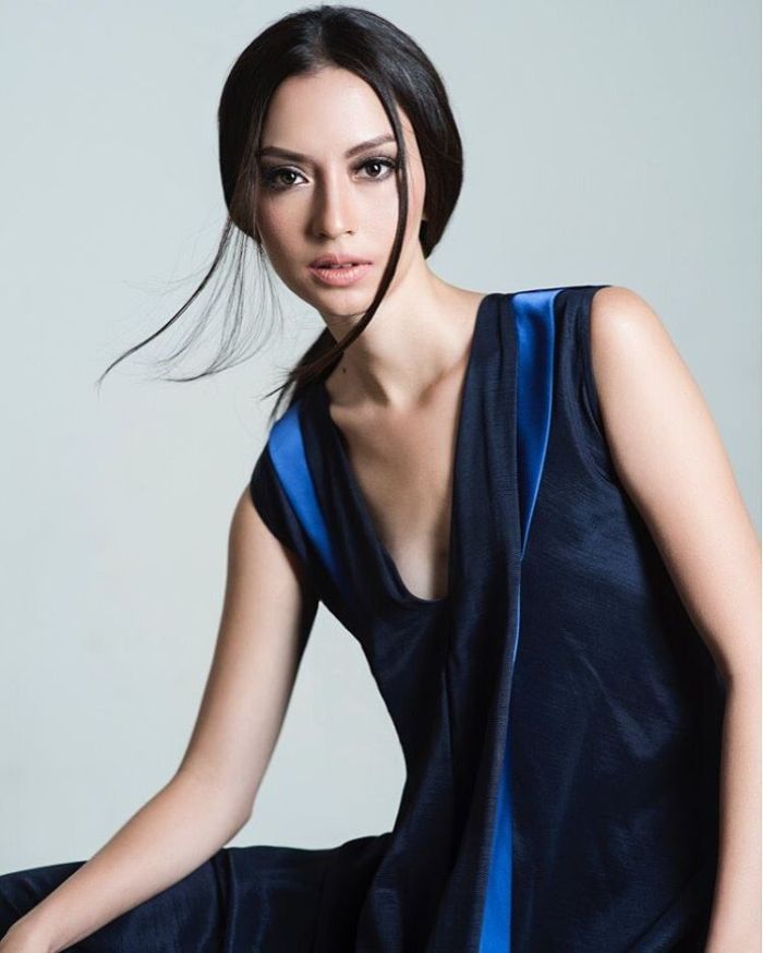 Biodata Karina Nadila | Naviri Magazine