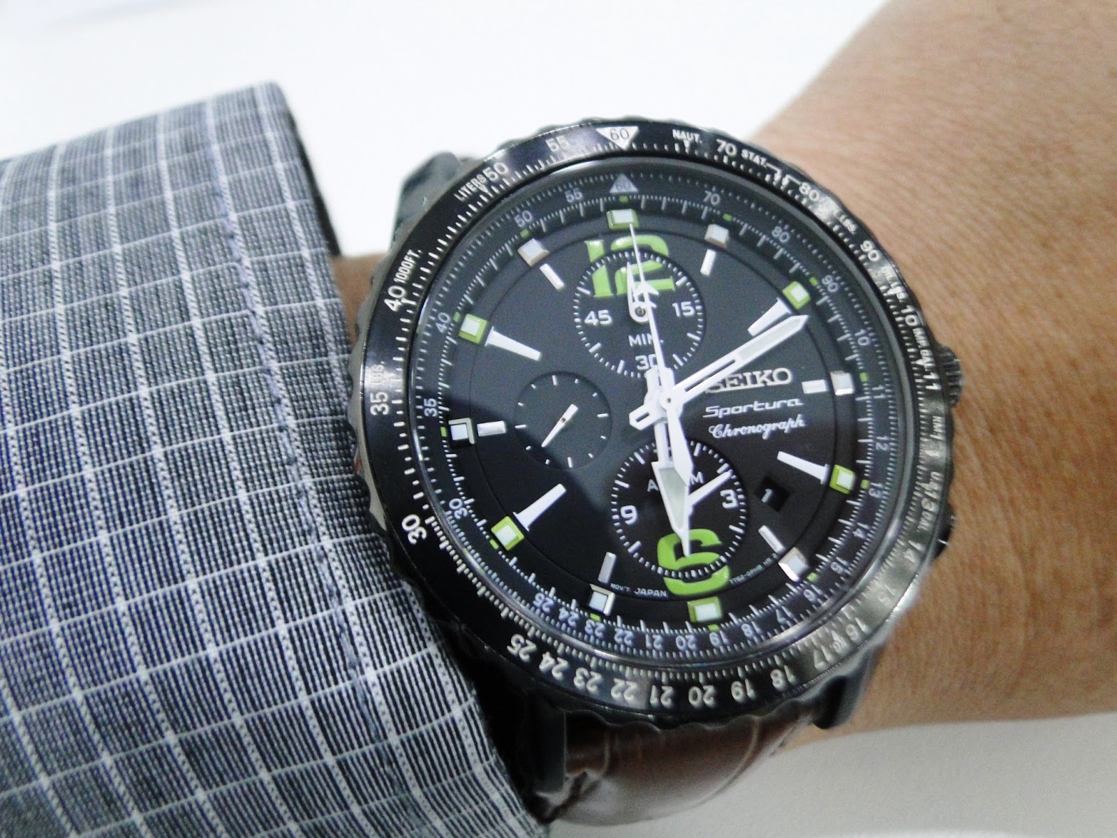 Wrist Watches: Seiko Chronograph 45mm (Model : SNAE97P1)