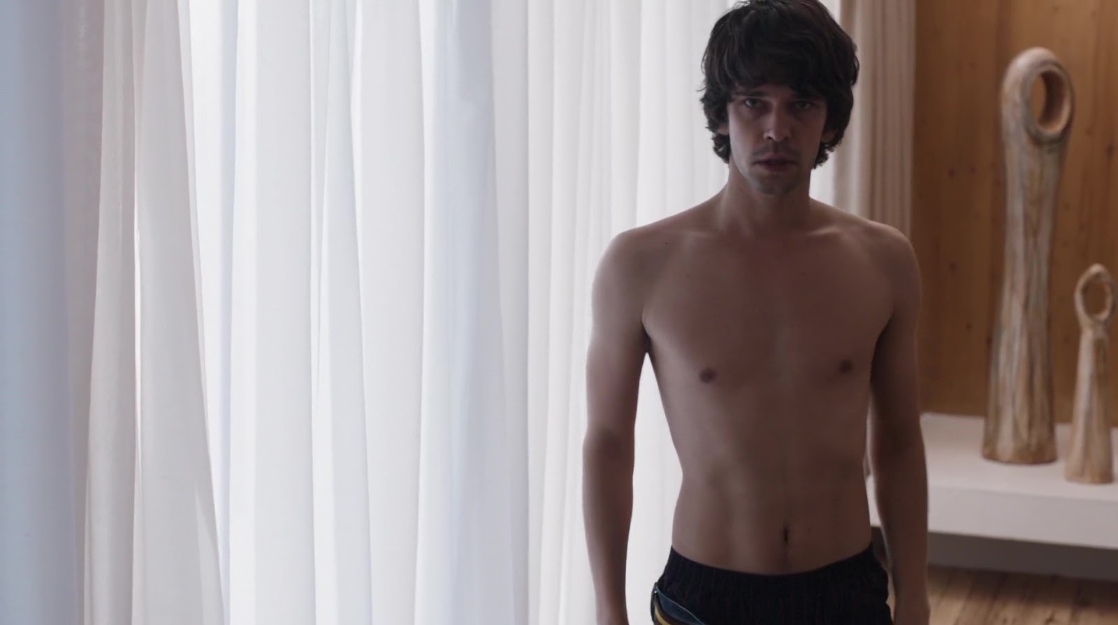 Edward Holcroft and Ben Whishaw nude in London Spy 1-01 "Lullaby"...