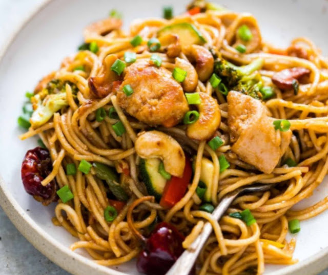 Chinese Cashew Chicken Noodles Stir-Fry Chinese Cashew Chicken Noodles Stir-Fry