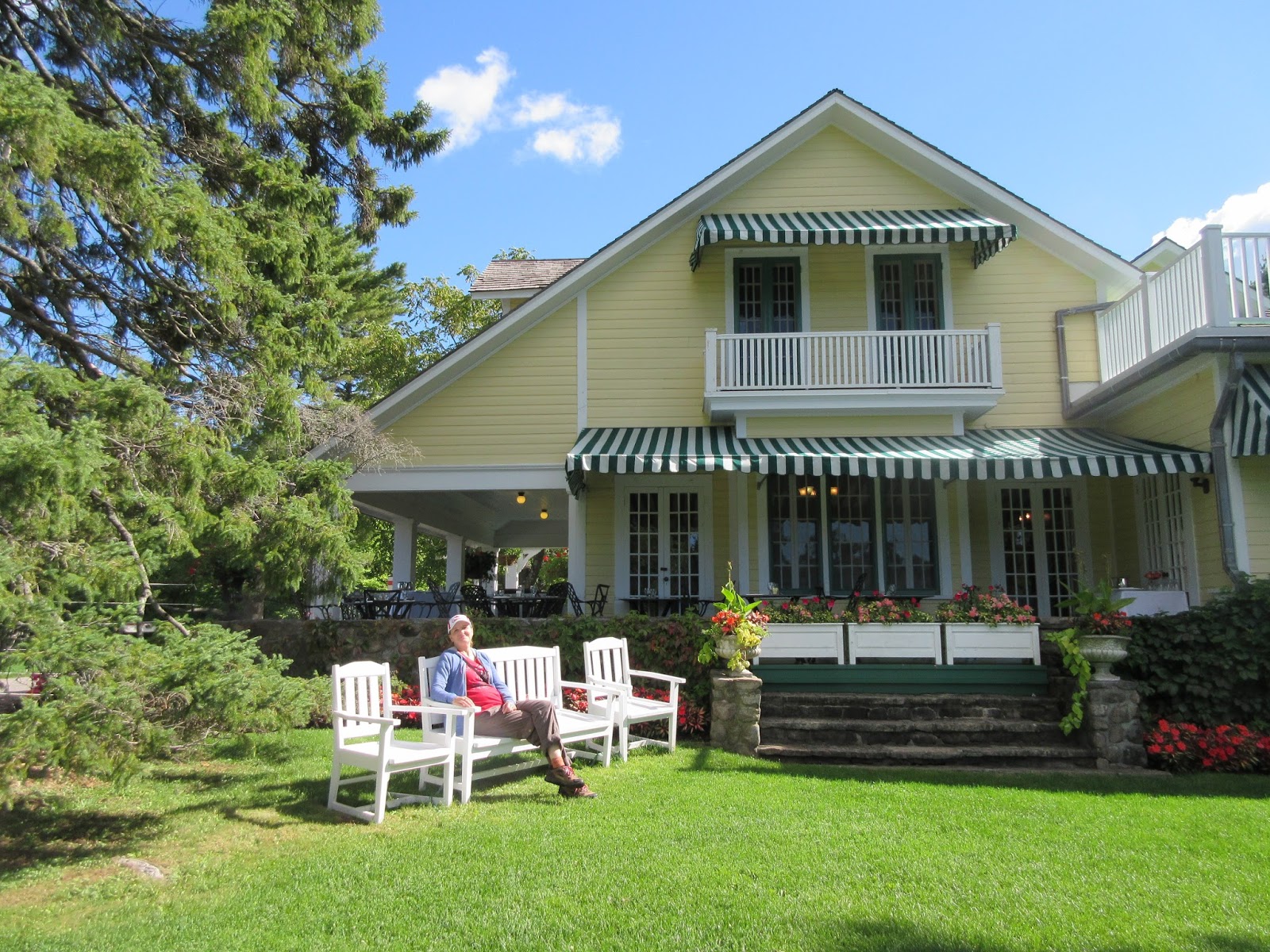 Marlene's Space Lunch at the Mackenzie King Estate