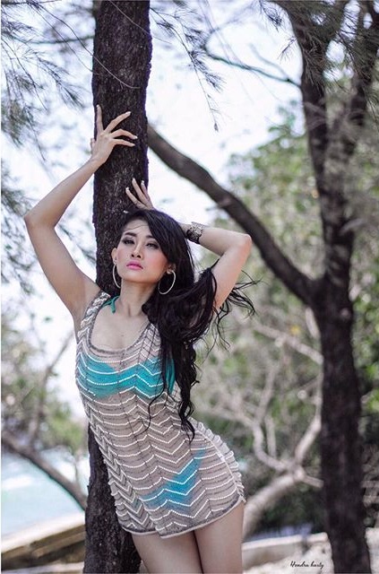 Bikini Photoshoot Ratu Kirana Part 2 Pulau Bidadari | GALLERY FOTO