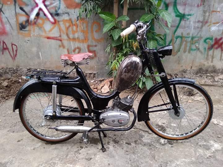 Sepeda motor antik