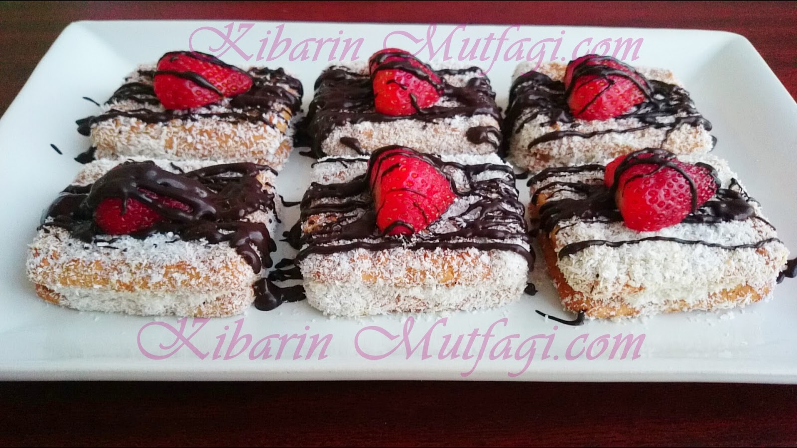 Burçak bisküvili mini kremalı tek porsiyonluk çilekli pasta tarifi